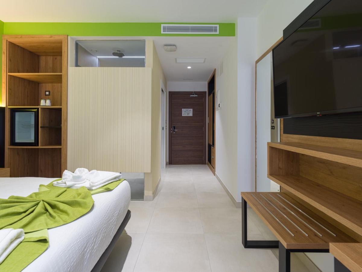 Hotel Mg Poniente لاس بالماس دي غران كاناريا المظهر الخارجي الصورة