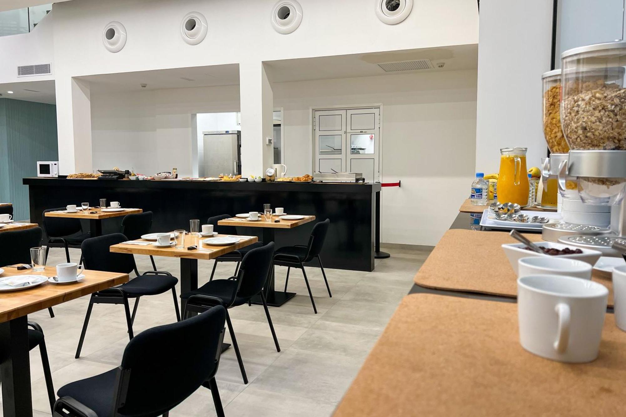 Hotel Mg Poniente لاس بالماس دي غران كاناريا المظهر الخارجي الصورة