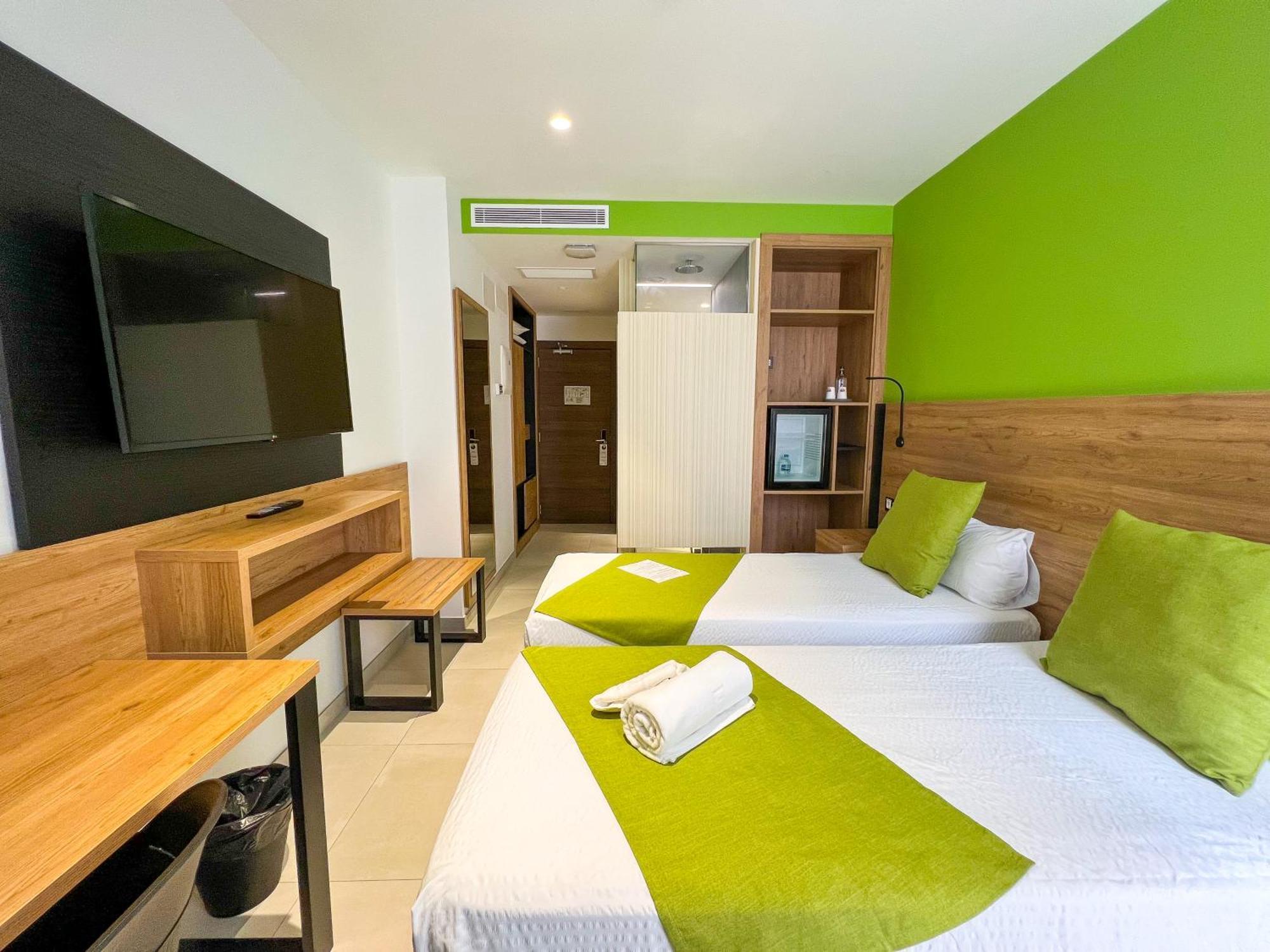 Hotel Mg Poniente لاس بالماس دي غران كاناريا المظهر الخارجي الصورة