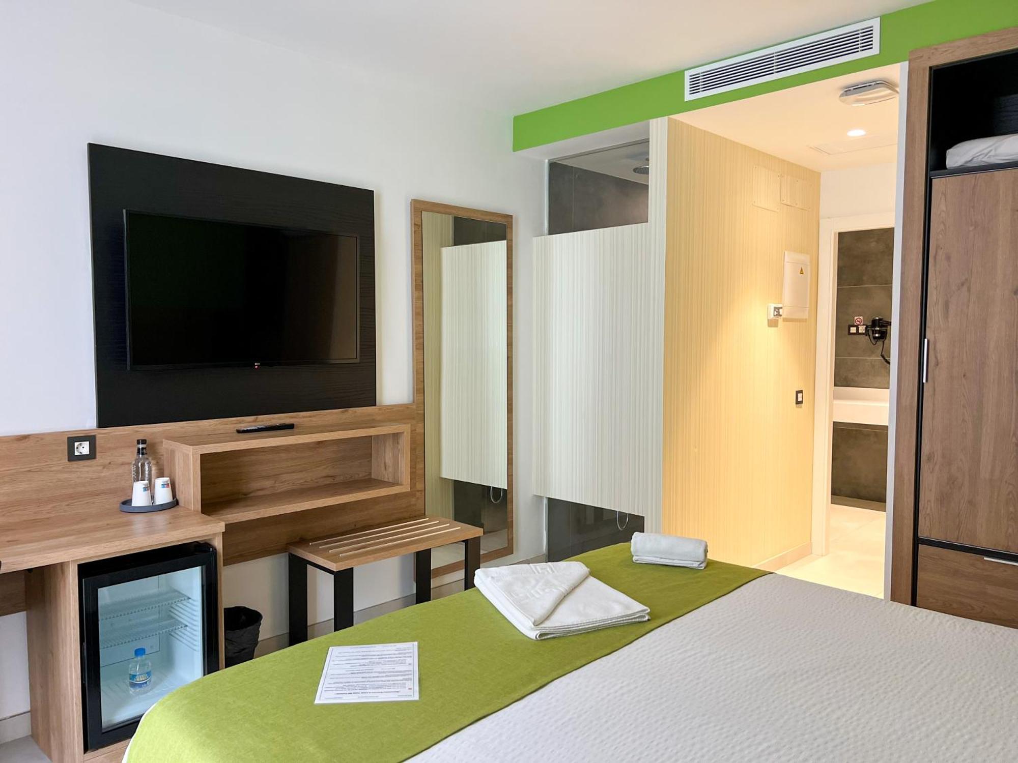 Hotel Mg Poniente لاس بالماس دي غران كاناريا المظهر الخارجي الصورة